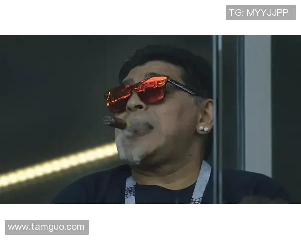 足球明星抽烟现状揭秘谁是场上吸烟最多的球员